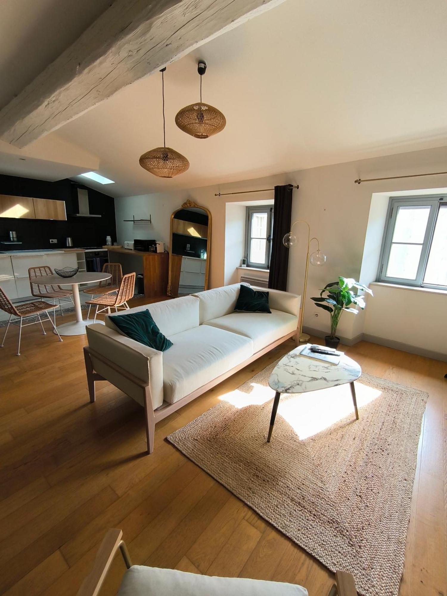 Atipyc Nimes Apartamento Exterior foto